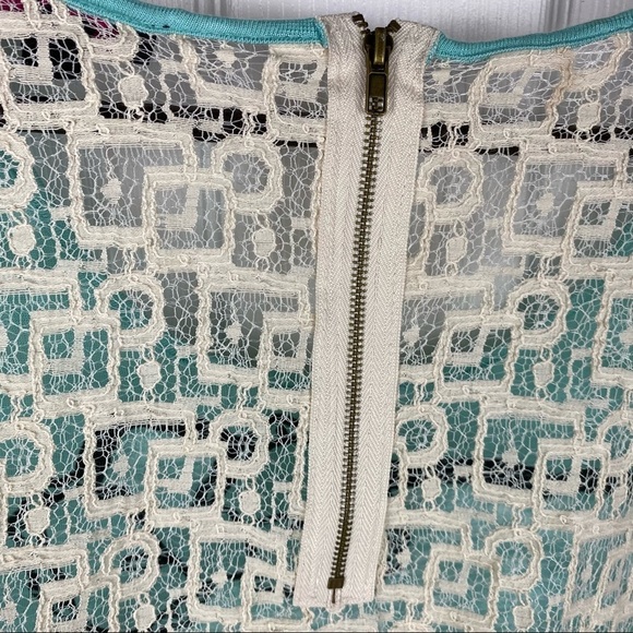 Leo Meets Virgo Hello Kitty Lace Back Crop Top - Picture 5 of 7